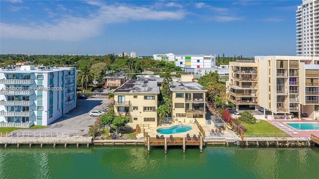 Building Photo - 7845 NE Bayshore Ct