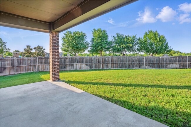 Building Photo - 1001 Vineyard Dr