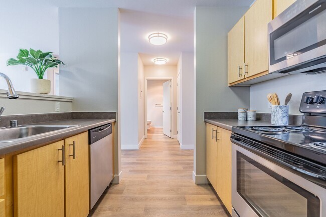 Interior Photo - Verse Seattle — Modern Living at the Heartbeat of the Central District