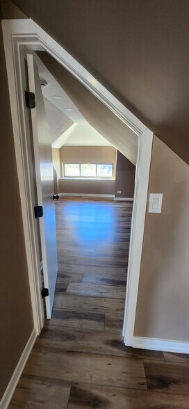 Building Photo - 4511 S Washtenaw Ave