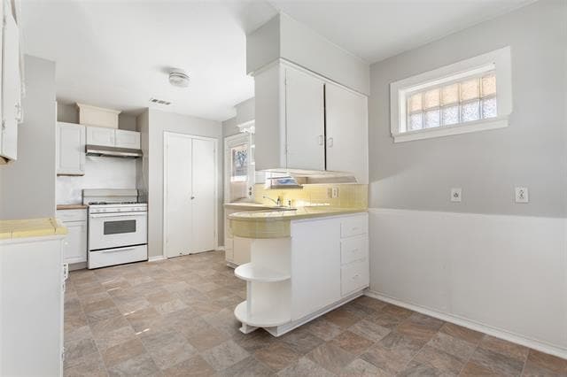 Building Photo - 6520 St Moritz Ave