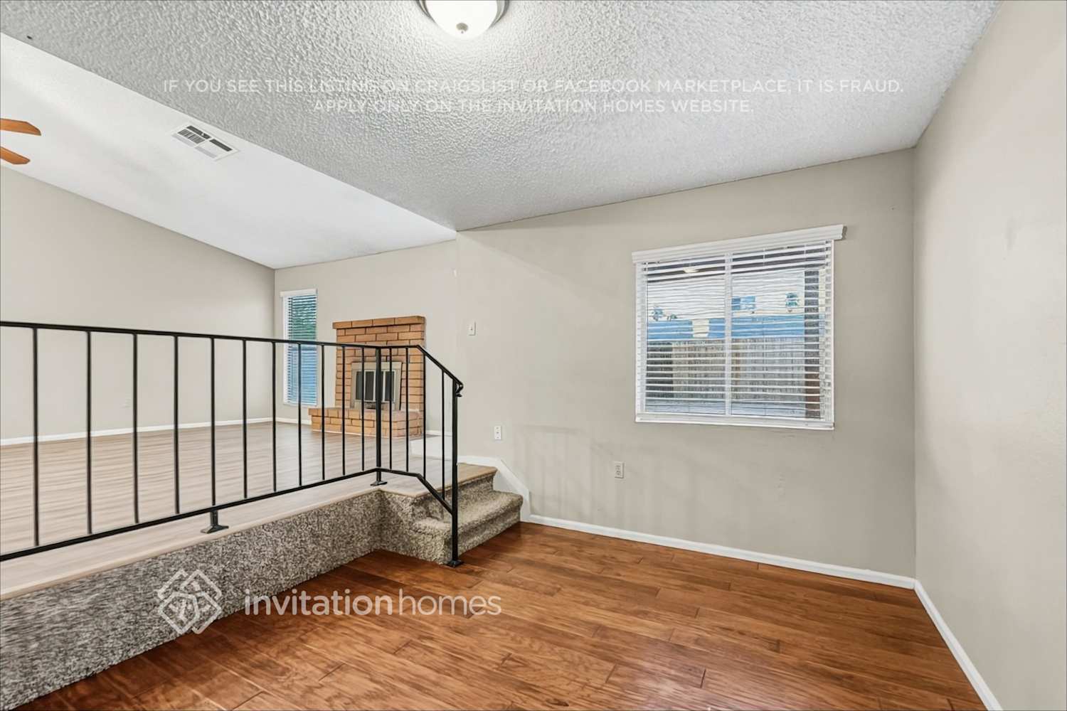 Building Photo - 1615 W Curry Dr