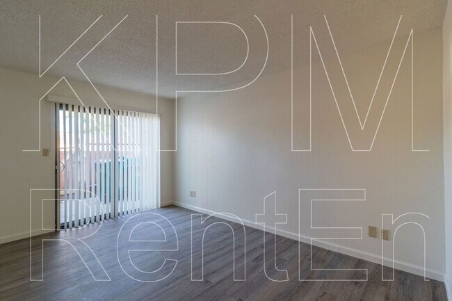 Building Photo - 8413 Neubourg Dr