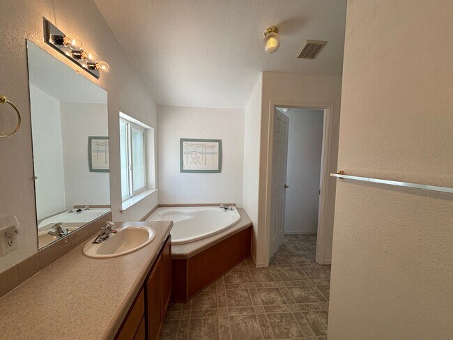 Building Photo - 28676 Via Playa Del Rey