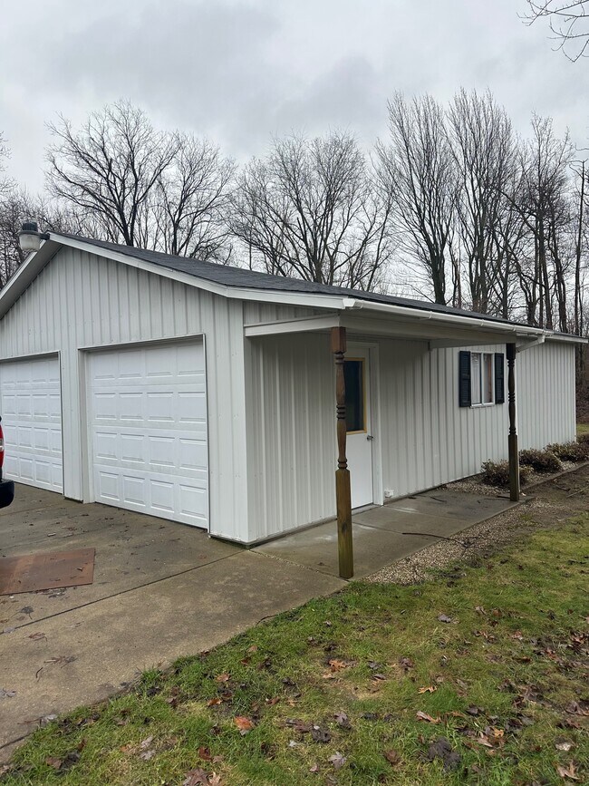 Building Photo - 5824 141st Ave