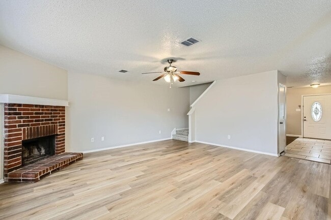 Building Photo - 1433 Glenwick Dr