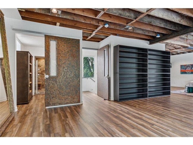 Building Photo - 1290 Snelling Ave N