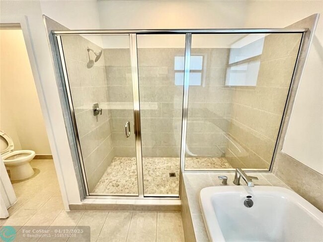 Building Photo - 17558 SW 46th St