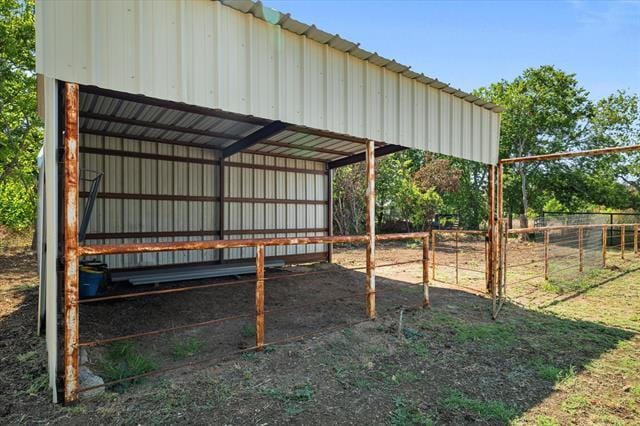 Building Photo - 402 N Pkwy Dr