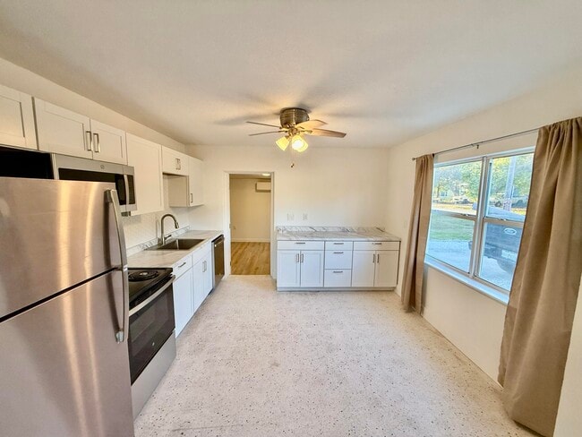 Building Photo - 5045 Garner St