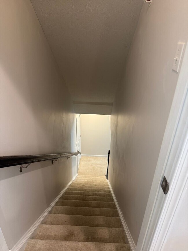 Building Photo - Beautiful 3 Bedroom 3.5 Bath in Sewickley, PA!