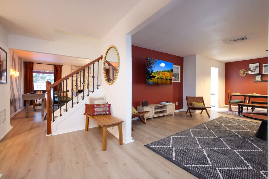 Building Photo - 2751 Forest Spur