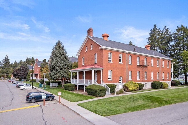 Floorplan - Randolph Arms