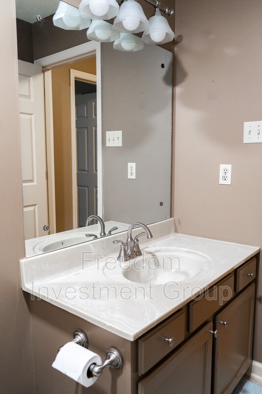 Building Photo - 1000 Harbour Shore Dr