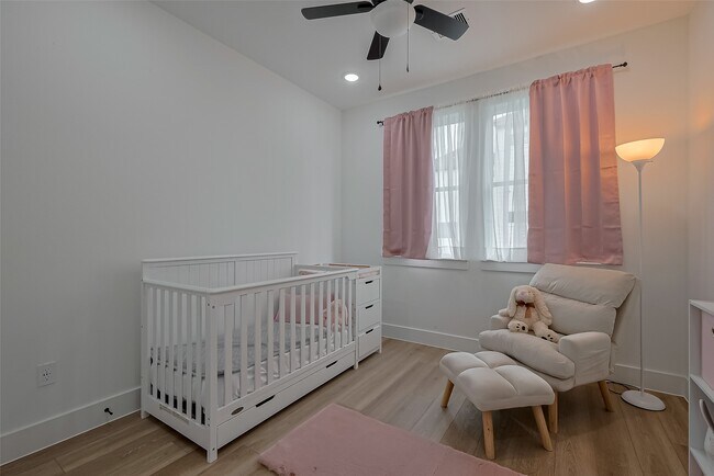 Building Photo - 778 Mansfield St