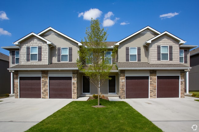 Building Photo - 9326 N Main St