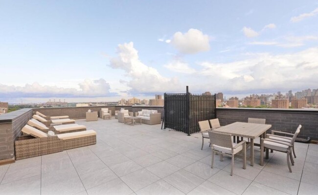 Building Photo - 2 bedroom in NEW YORK NY 10035