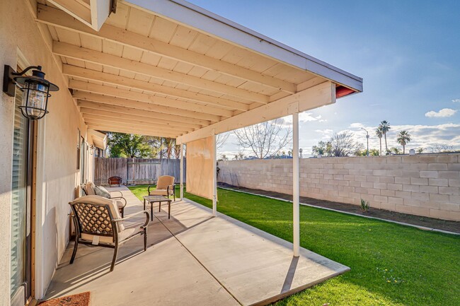 Building Photo - Cute home in Northwest Bakersfield!