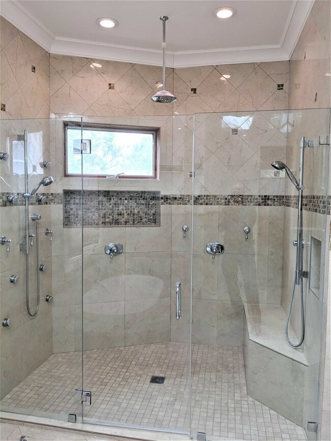 Building Photo - 2912 21st Ave