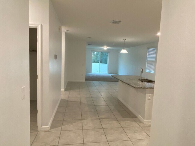 Building Photo - 3 Bedroom 2 Bath Home in Orchid Terrace fo...