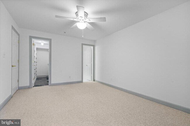 Building Photo - 12221 Fairfield House Dr