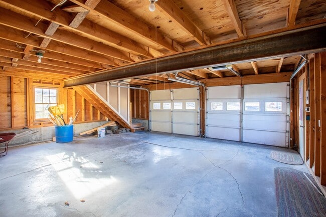 Building Photo - 396 Prindle Rd