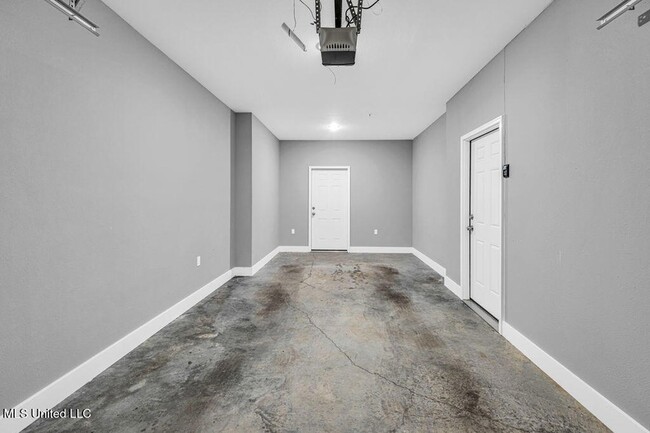 Building Photo - 103 E Orchard Loop