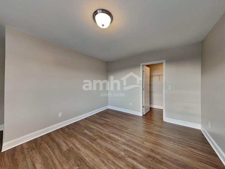 Building Photo - 5305 Tupelo St