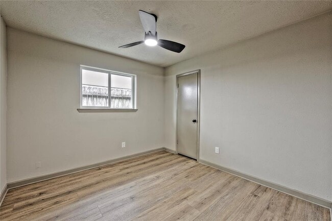 Building Photo - 6523 Brookgate Dr