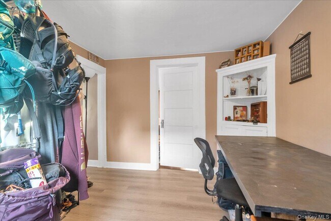 Building Photo - 10 Spartan Pl