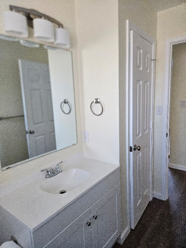 Building Photo - 302 N Main St