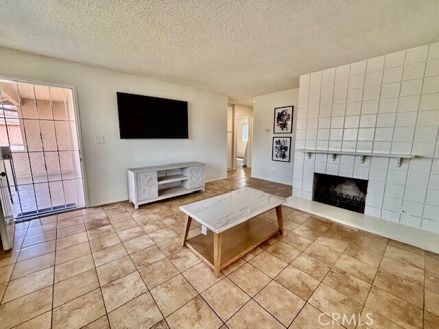 Building Photo - 17102 Emerald Ln