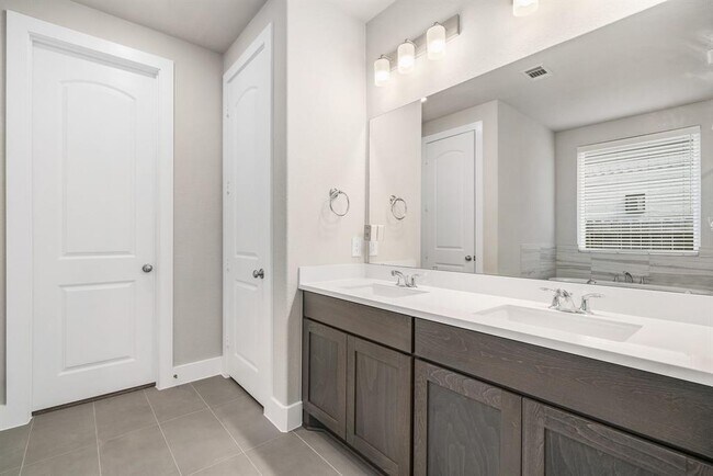 Building Photo - 24911 Berwick Bay Ct