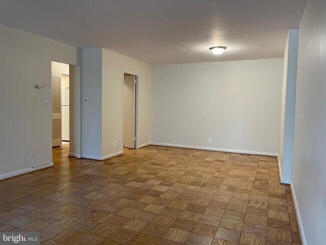 Building Photo - 520 N St SW