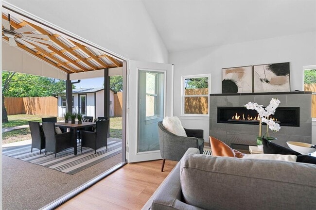 Building Photo - 6501 Thomas Springs Rd