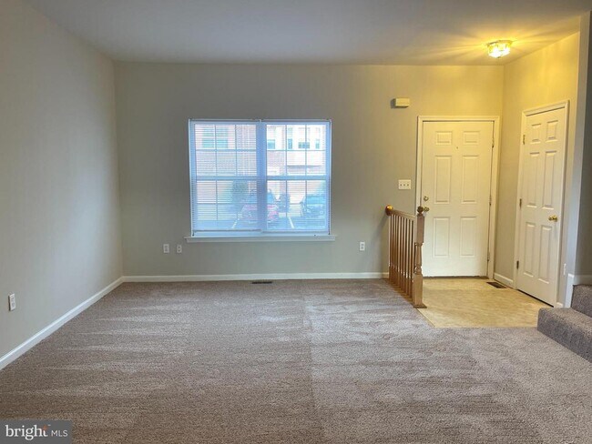 Building Photo - 27 Townes Pl