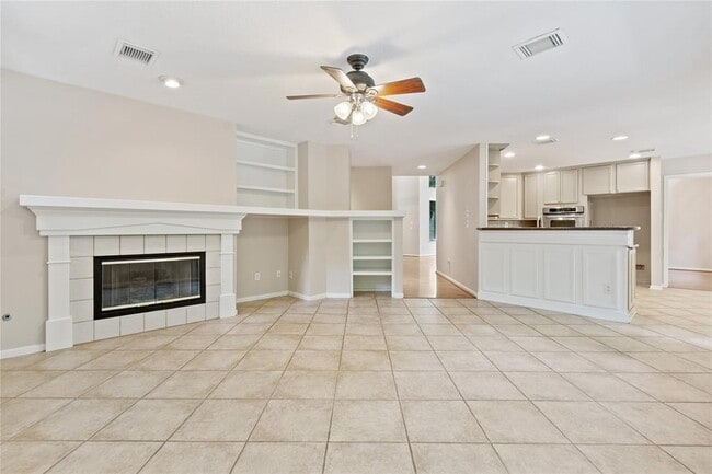 Building Photo - 175 W Greywing Cir