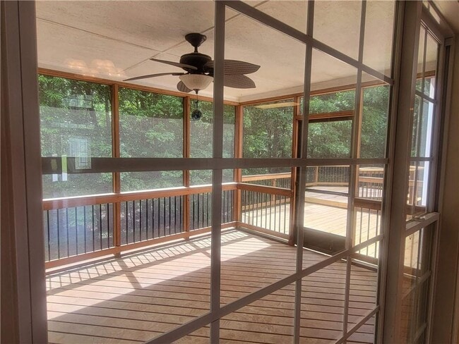 Building Photo - 5555 Holly Springs Dr