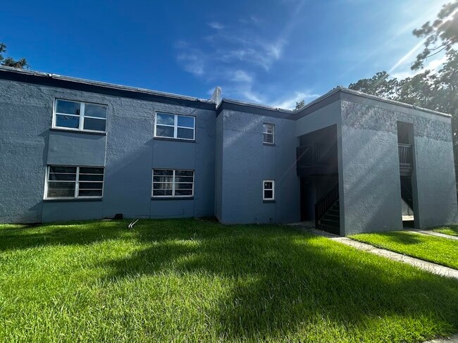 Building Photo - 2325 W Pensacola St