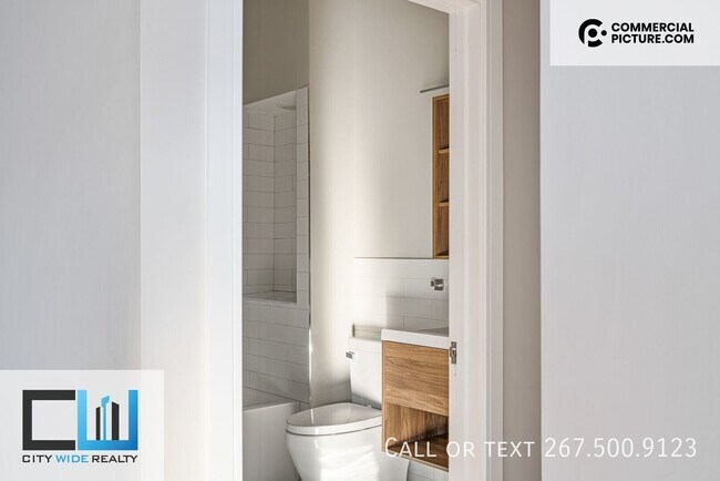 Building Photo - 3202 Capri Dr
