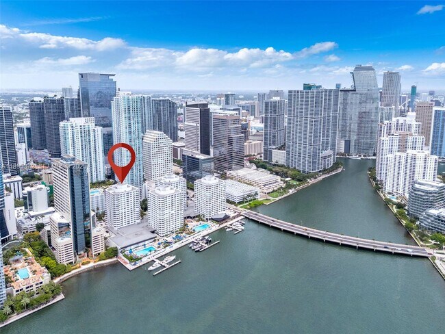 Building Photo - 999 Brickell Bay Dr
