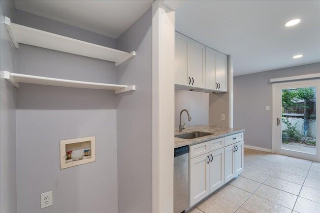 Building Photo - 1703 Coronado Hills Dr