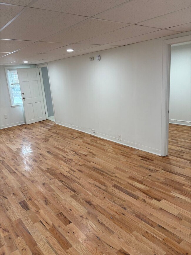 Building Photo - 10 Congress St