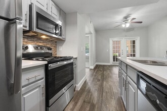 Building Photo - Larkin Apartment Homes