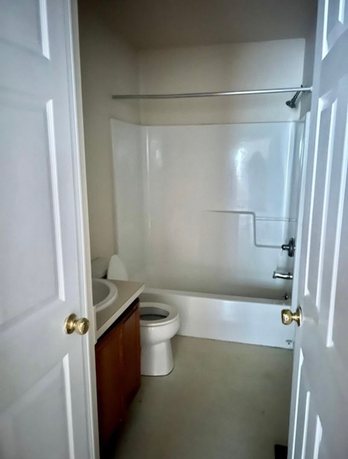 Building Photo - 111 Sunset Dr