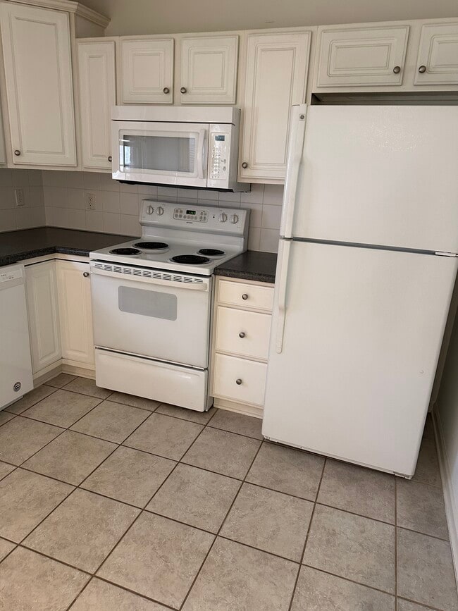 Similar to Photo - 2004 Wards Ferry Rd