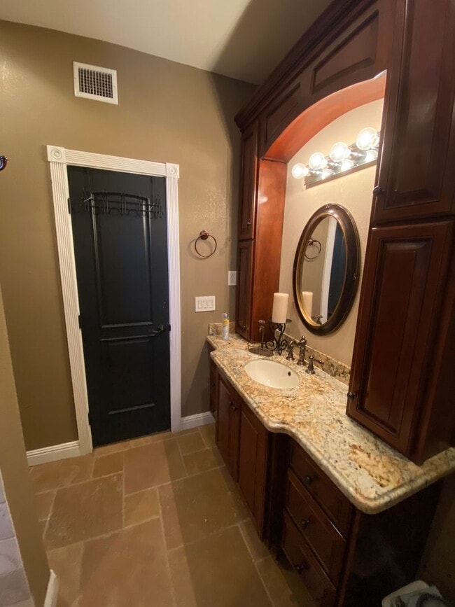 Building Photo - HOME FOR RENT IN CLINT