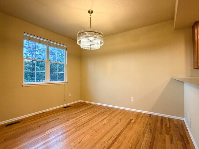 Building Photo - 12723 W Bowles Pl