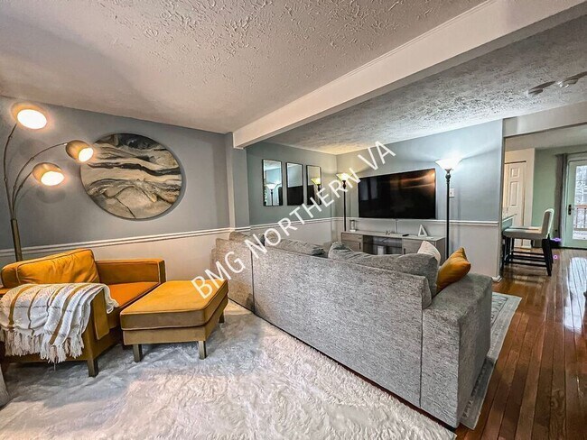 Building Photo - 7520 Aspenpark Rd