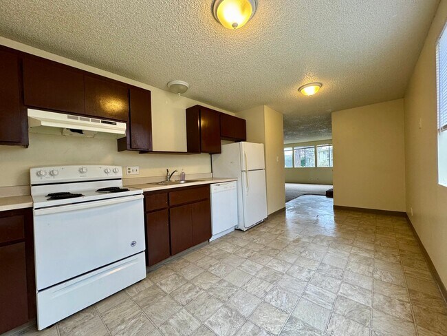 Building Photo - 4564greg